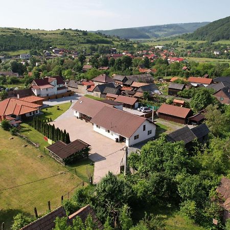 Pensiunea Alszegi Panzio (Adults Only) Praid Exterior foto